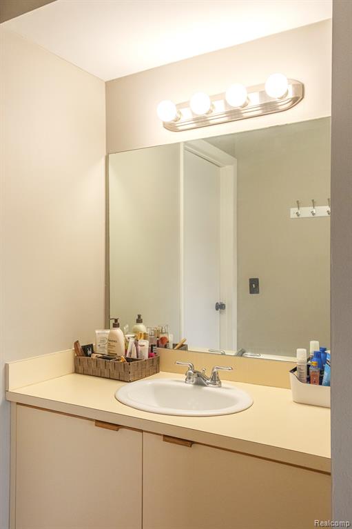 726 HAMILTON, Rochester Hills, MI 48307 — Photo 25
