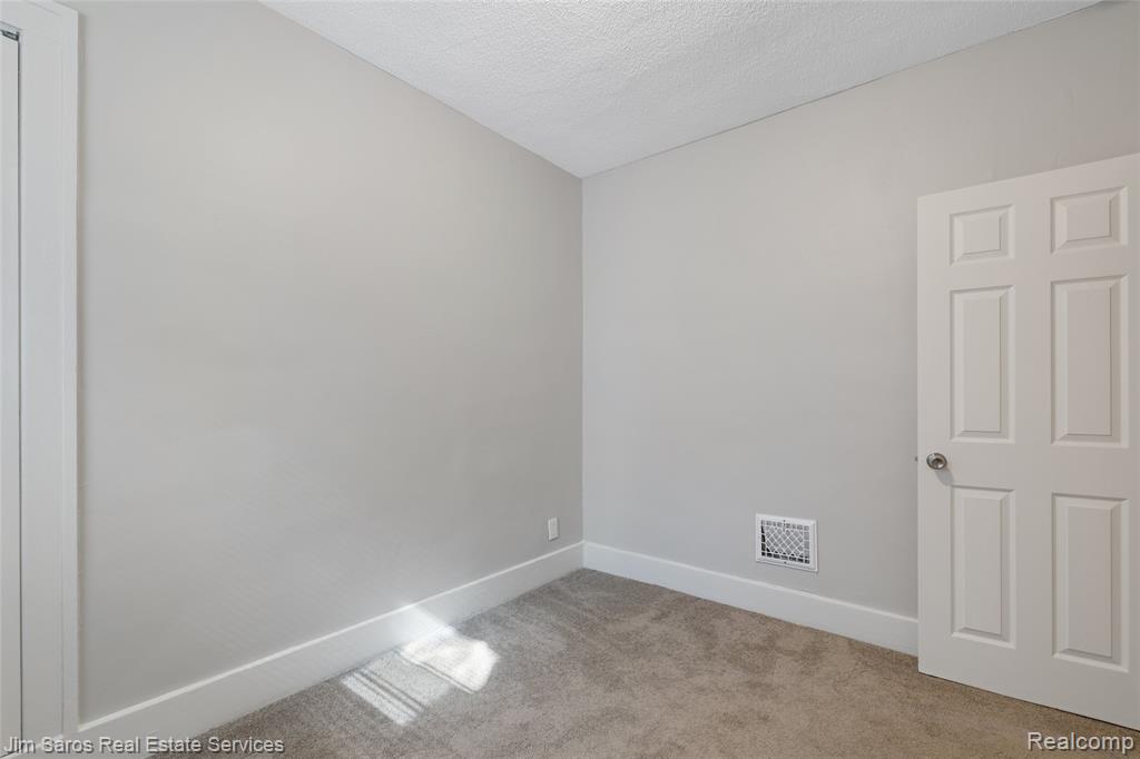926-928 NOTTINGHAM, Grosse Pointe Park, MI 48230 — Photo 31