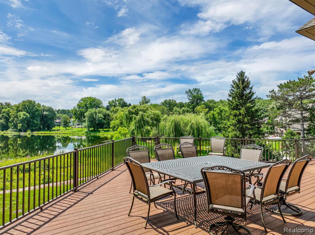 4733 W WICKFORD, Bloomfield Hills, MI 48302 — Photo 46