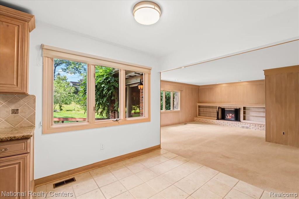 4258 WESTOVER Drive, West Bloomfield, MI 48323 — Photo 27