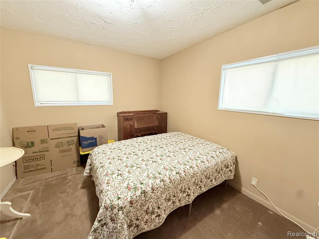 25747 Miracle Drive, Madison Heights, MI 48071 — Photo 22