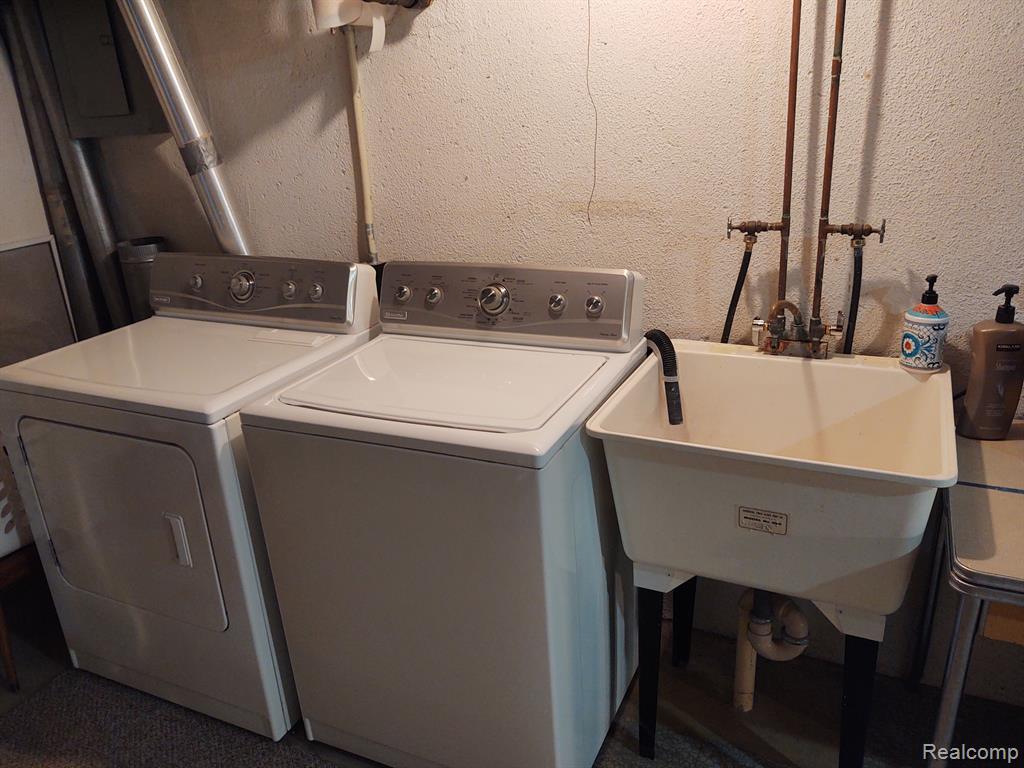 19724 DEARBORN Court, Northville, MI 48167 — Photo 11