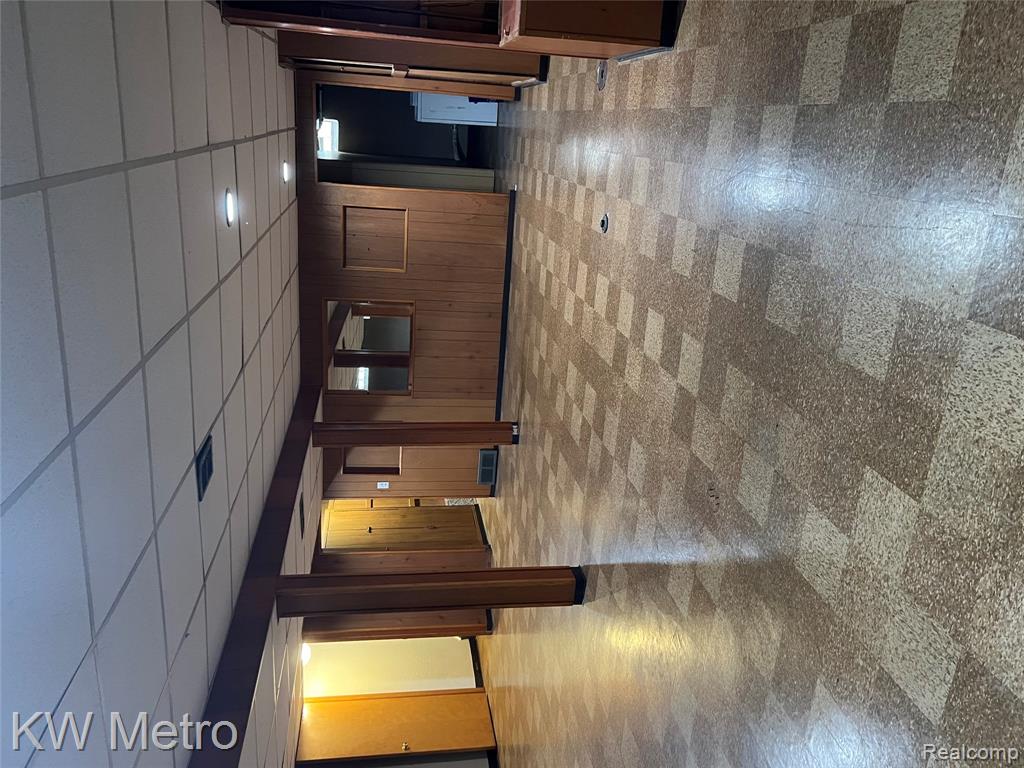 8251 Darlene Street, Warren, MI 48093 — Photo 23
