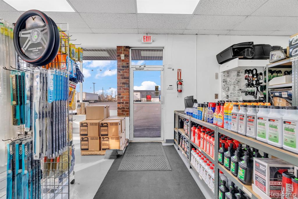 1475 S Newburgh Road, Westland, MI, 48186