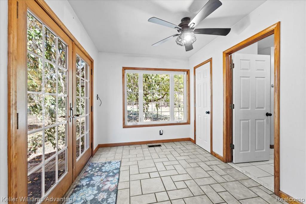 5165 Mattison Road, South Rockwood, MI — Photo 9