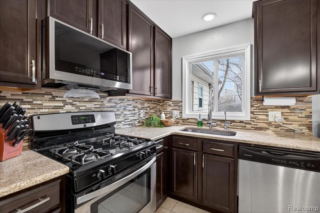 6521 Northview Drive, Clarkston, MI — Photo 16