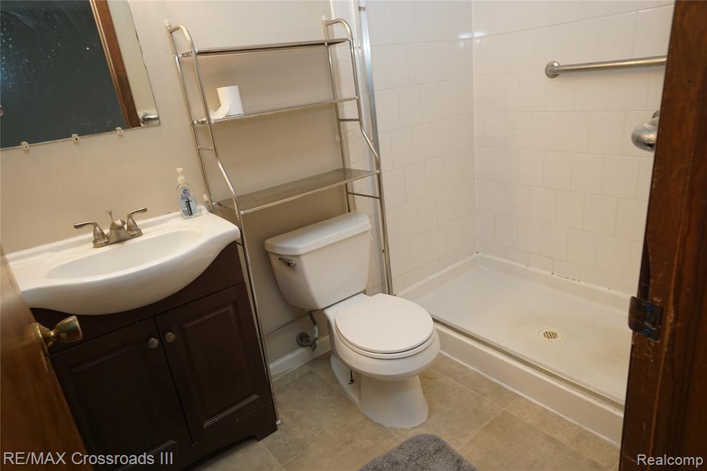 43373 Alva Drive, Belleville, MI 48111 — Photo 9