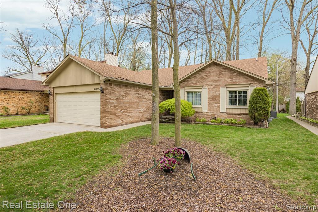 27586 David Givens Street, Warren, MI 48092 — Photo 37