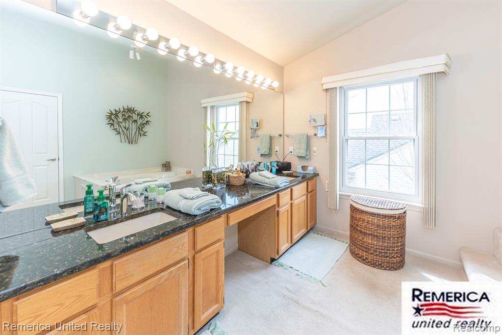 46206 LARCHMONT Drive, Canton, MI 48187 — Photo 31