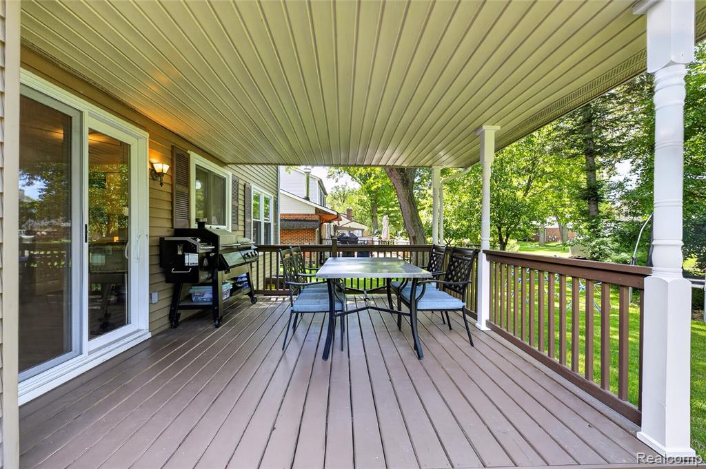 451 Lansdowne Drive, Westland, MI — Photo 33