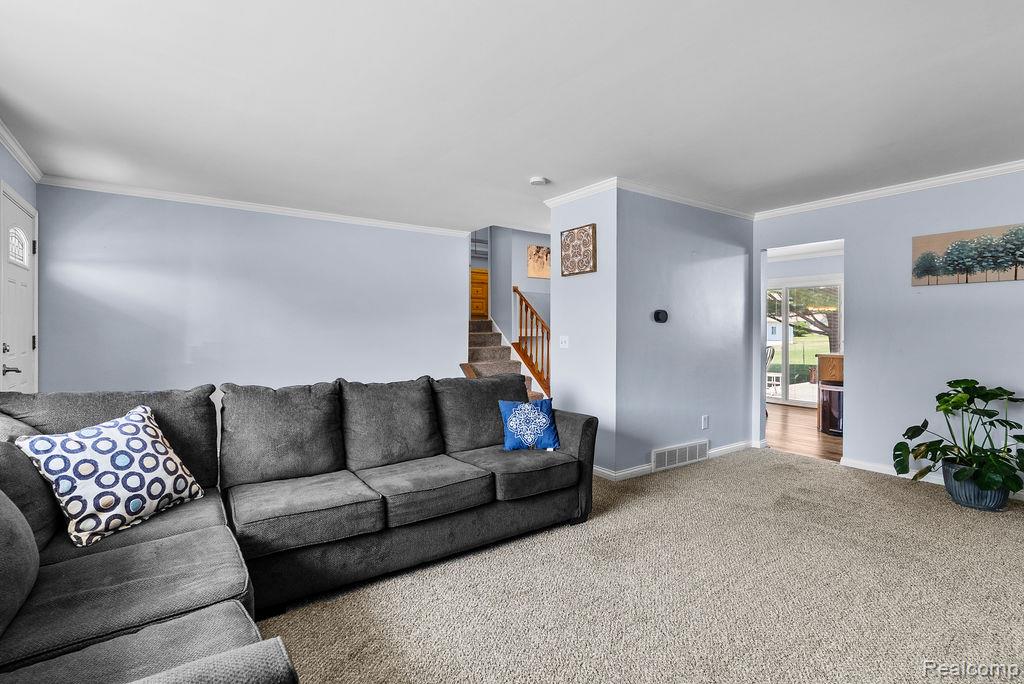 9328 Elaine Drive, Swartz Creek, MI 48473 — Photo 9