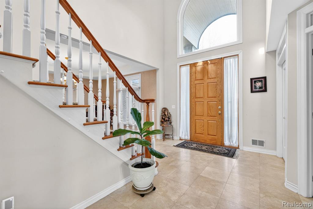 2562 Sequoia Court, Bloomfield, MI 48304 — Photo 5