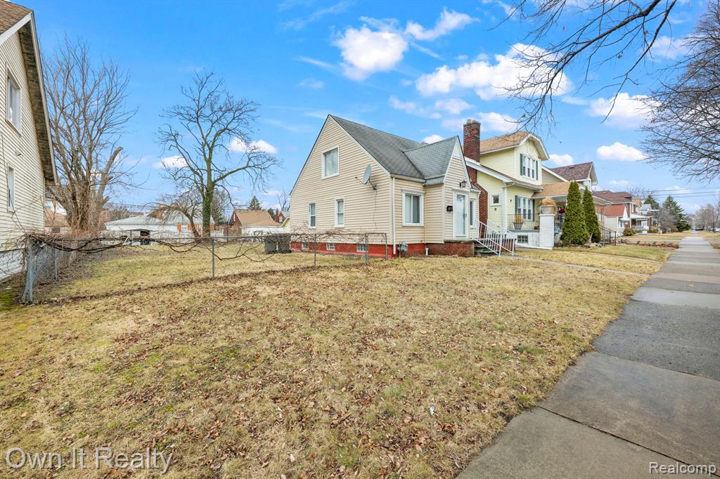 7335 Maple Street, Dearborn, MI 48126 — Photo 4