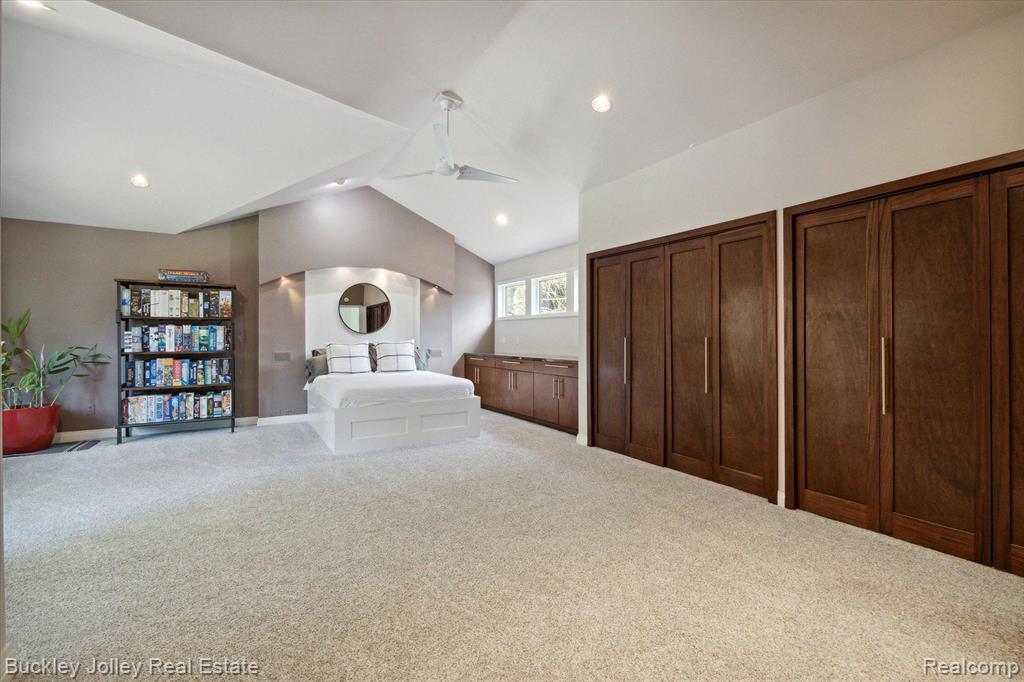 9319 FAUSSETT Road, Fenton, MI 48430 — Photo 14