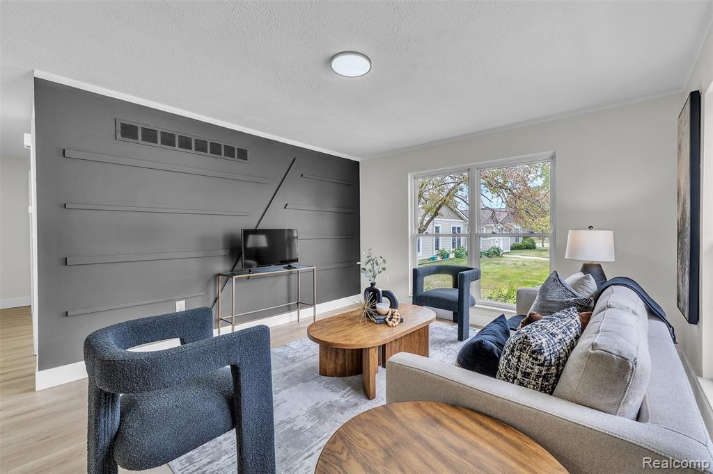 22653 Woolsey, Novi, MI — Photo 10