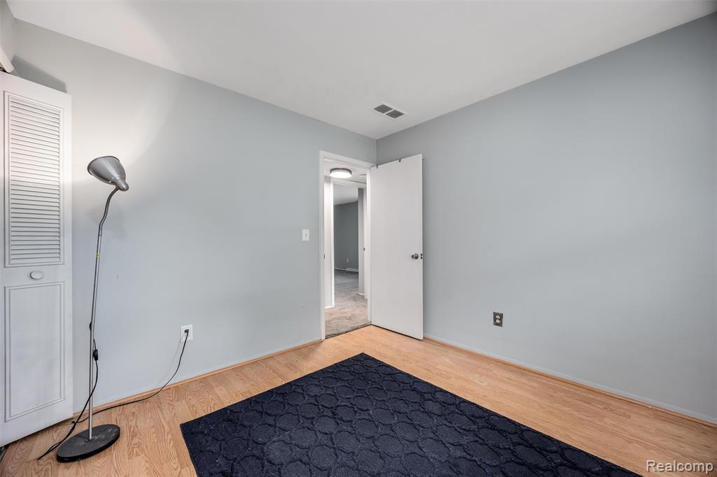 4942 Butler Drive, Troy, MI 48085 — Photo 19