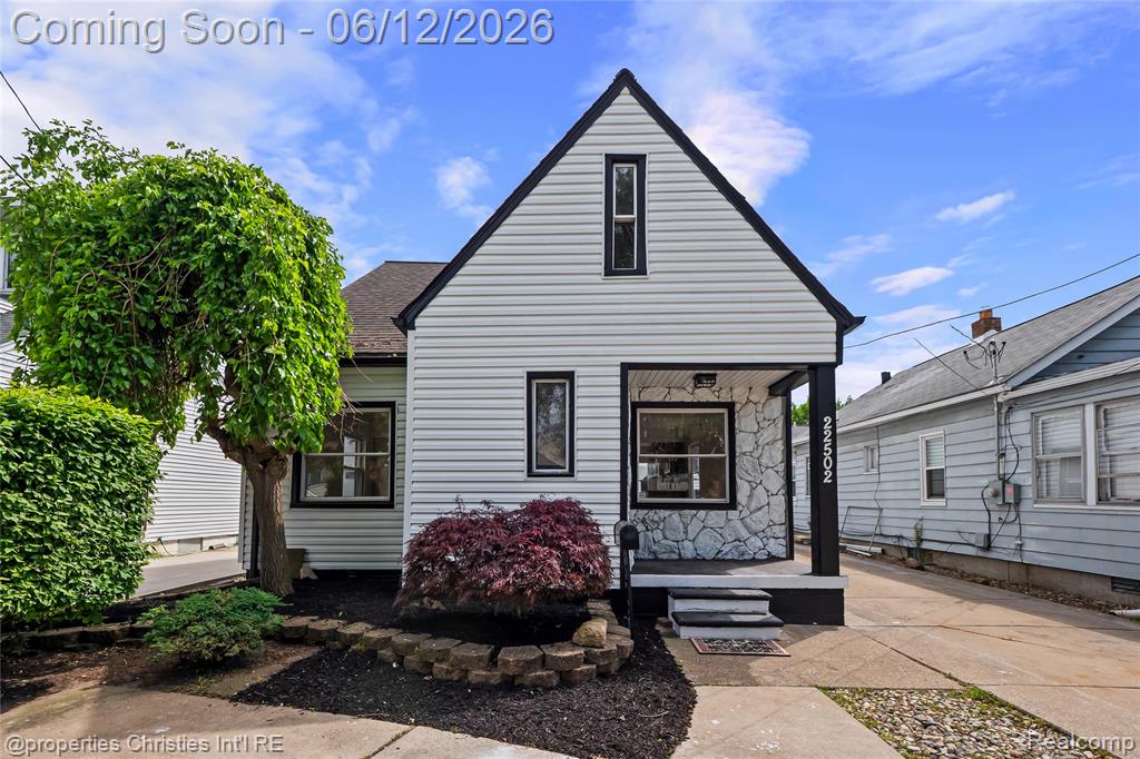 22502 Beach Street, Saint Clair Shores, MI 48081 — Photo 2