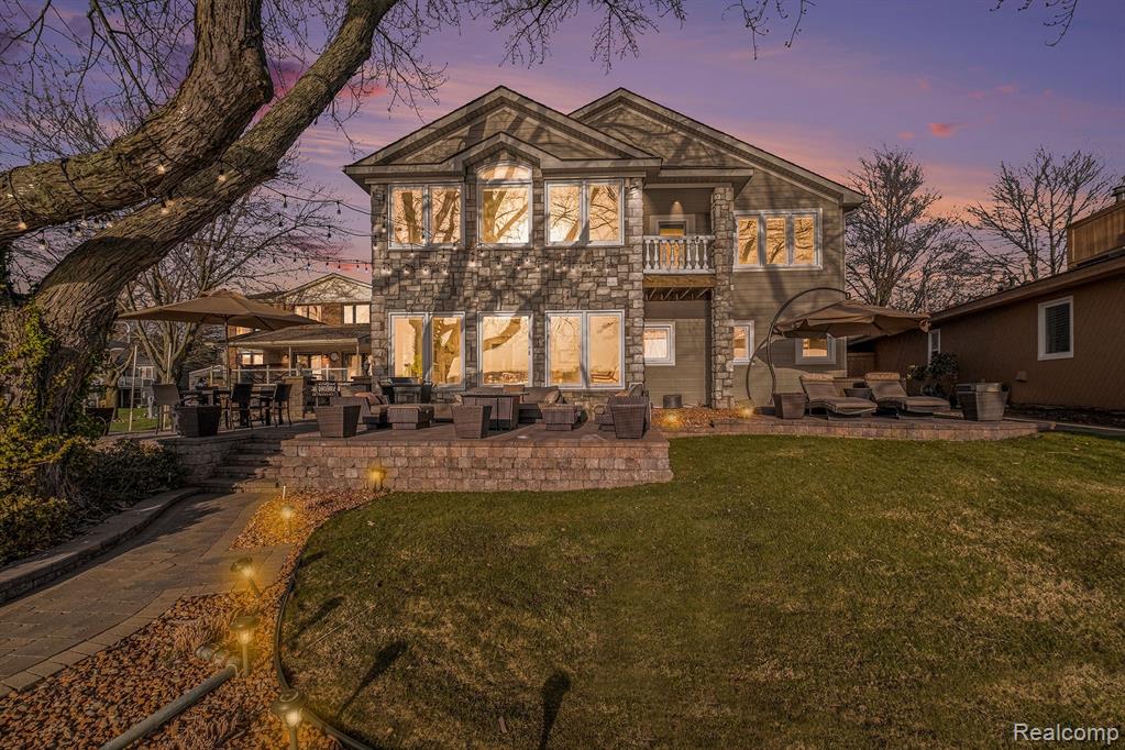 8460 WOODLAND SHORE Drive, Brighton, MI 48114 — front exterior