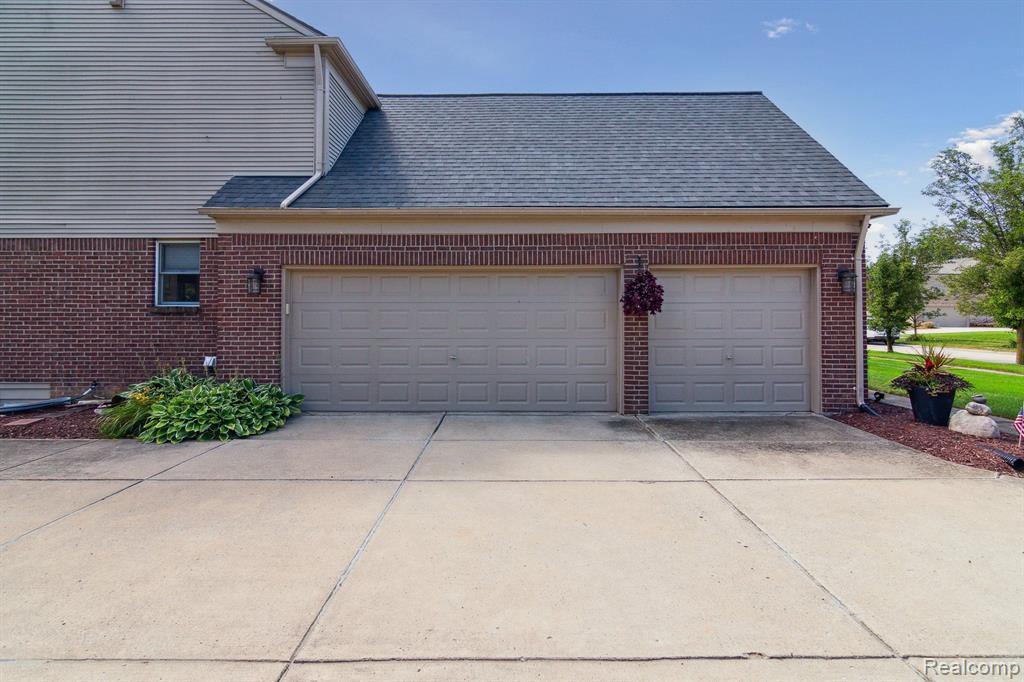 387 TORRINGTON Drive W, Canton, MI 48188 — Photo 50