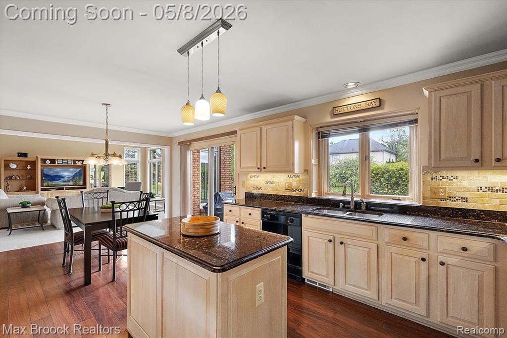 46597 Covington Drive, Macomb, MI 48044 — Photo 11