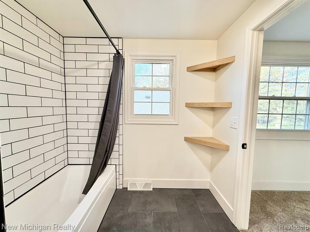 9080 SADDLE HORN Drive, Flushing, MI 48433 — Photo 21