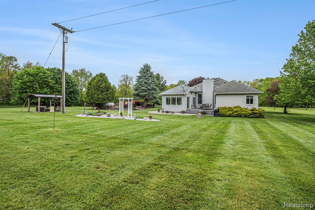 6268 Hazard Road, Fenton, MI 48430 — Photo 47