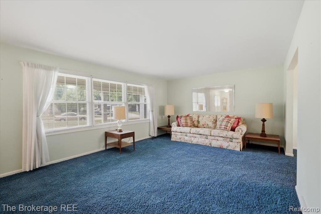 4375 Esta Drive, Flint, MI 48506 — Photo 15
