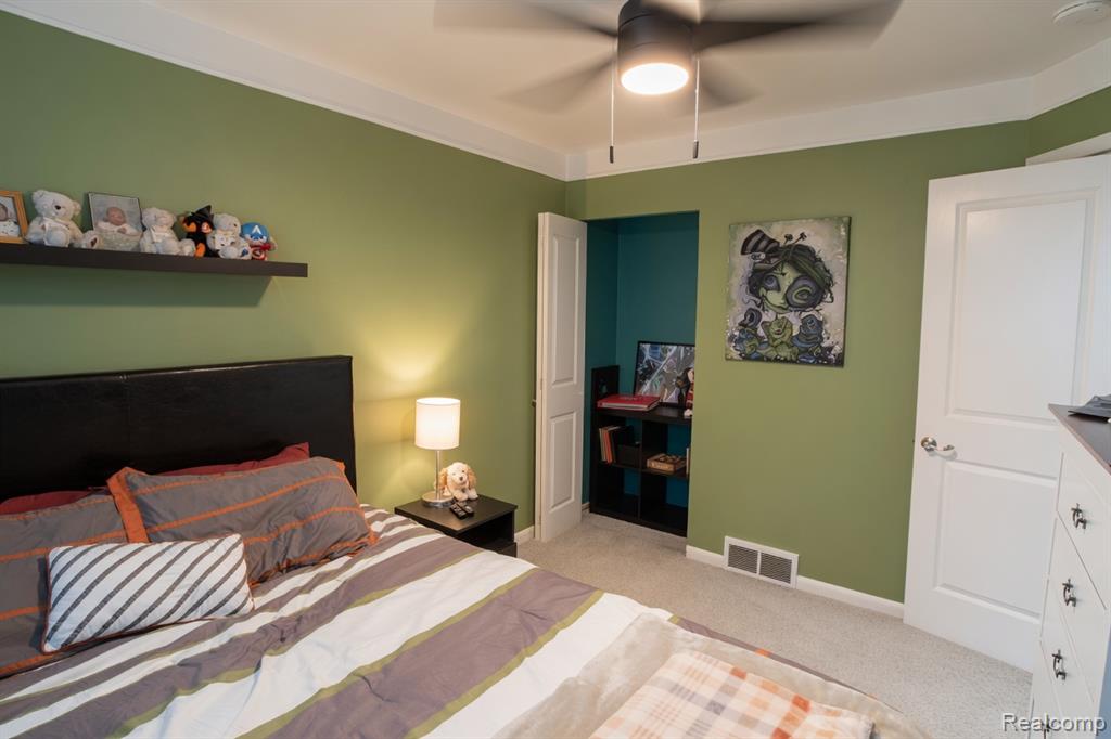 18584 Blue Island Court, Roseville, MI 48066 — Photo 21