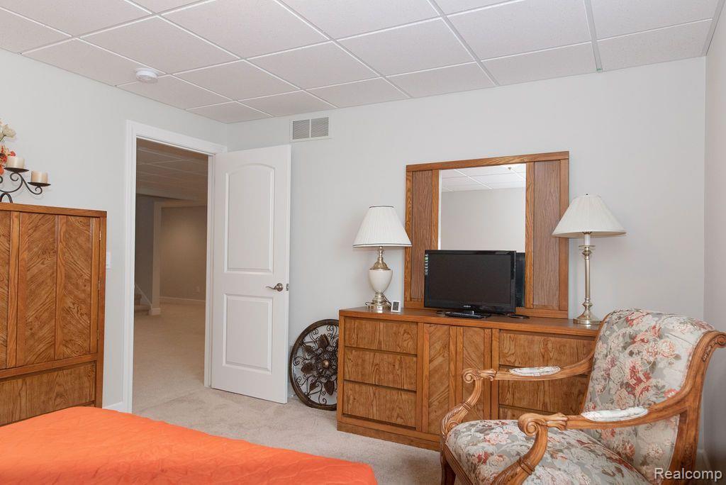 6962 Rawling, Washington, MI — Photo 29