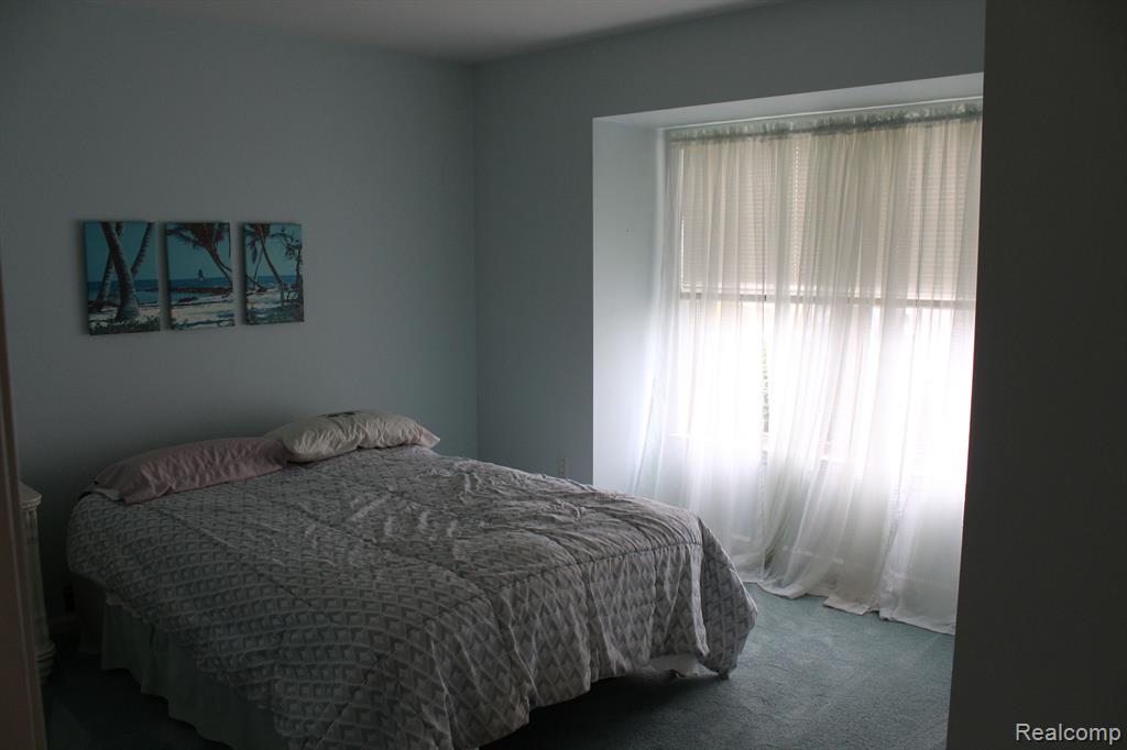 9132 COLONY PARK Drive, Ypsilanti, MI 48197 — Photo 8