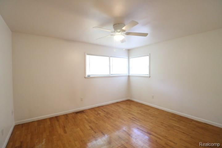 1404 S Graham Road, Flint, MI 48532 — Photo 11