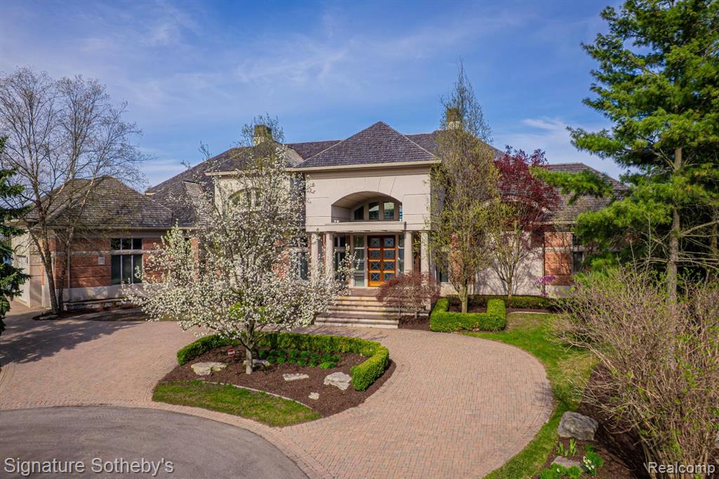82 CHATEAUX DU LAC, Fenton, MI 48430 — Photo 3
