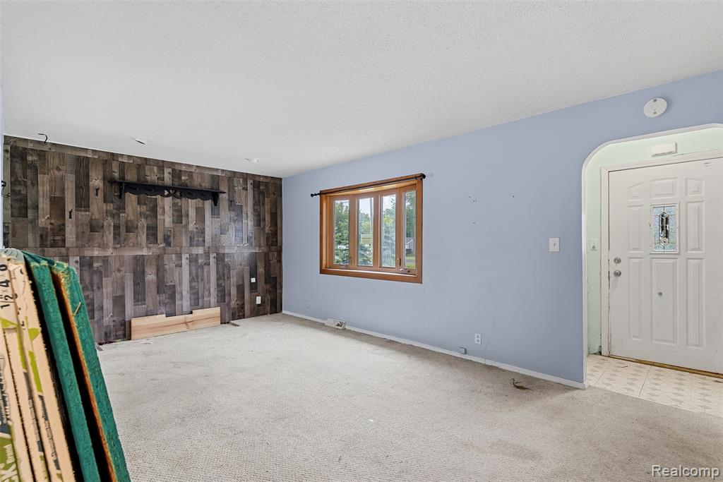 5121 Lippincott Boulevard, Burton, MI 48519 — Photo 8
