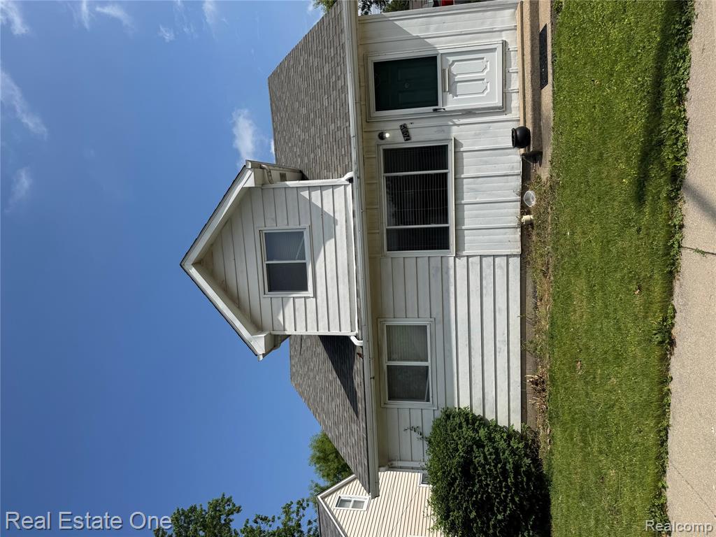 7035 Hudson Avenue, Warren, MI 48091 — Photo 2