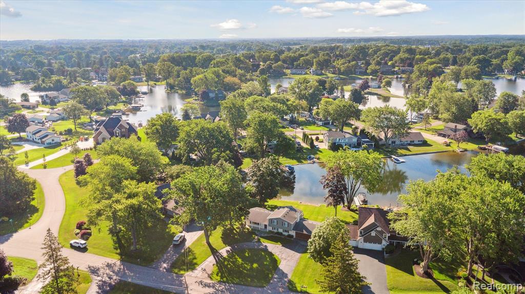 5100 Surfwood Drive, Commerce Twp, MI 48382 — Photo 46