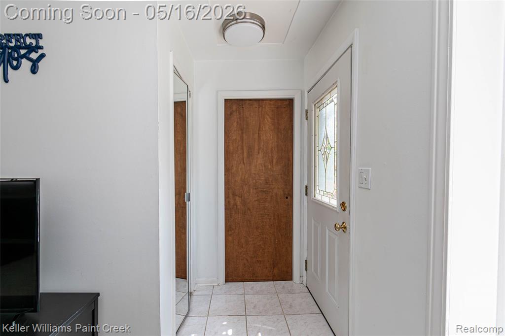29652 Sherry Avenue, Madison Heights, MI 48071 — Photo 11