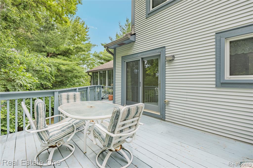 4642 Ponderosa Street, Commerce Twp, MI 48382 — Photo 41