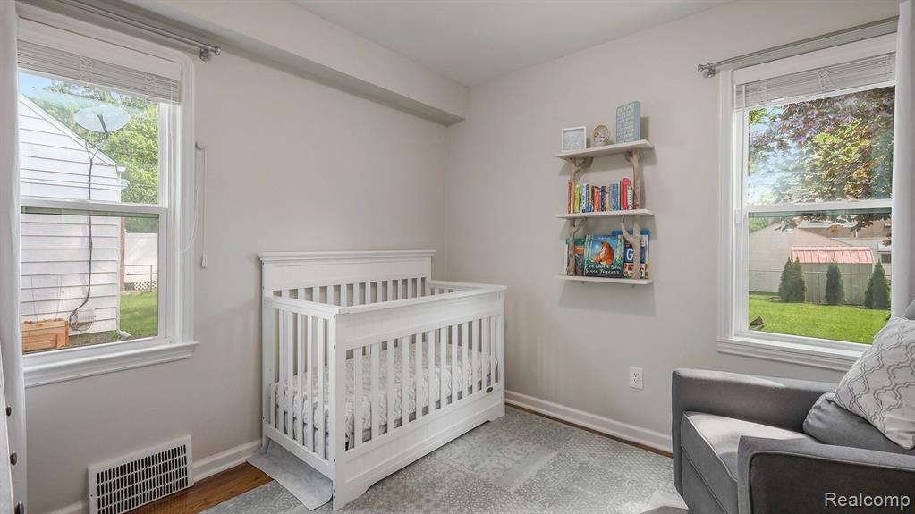 810 N GAINSBOROUGH Avenue, Royal Oak, MI 48067 — Photo 18