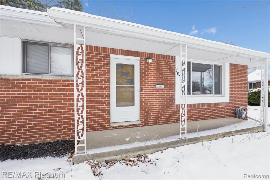 707 Briarwood Lane, Fenton, MI 48430 — Photo 2