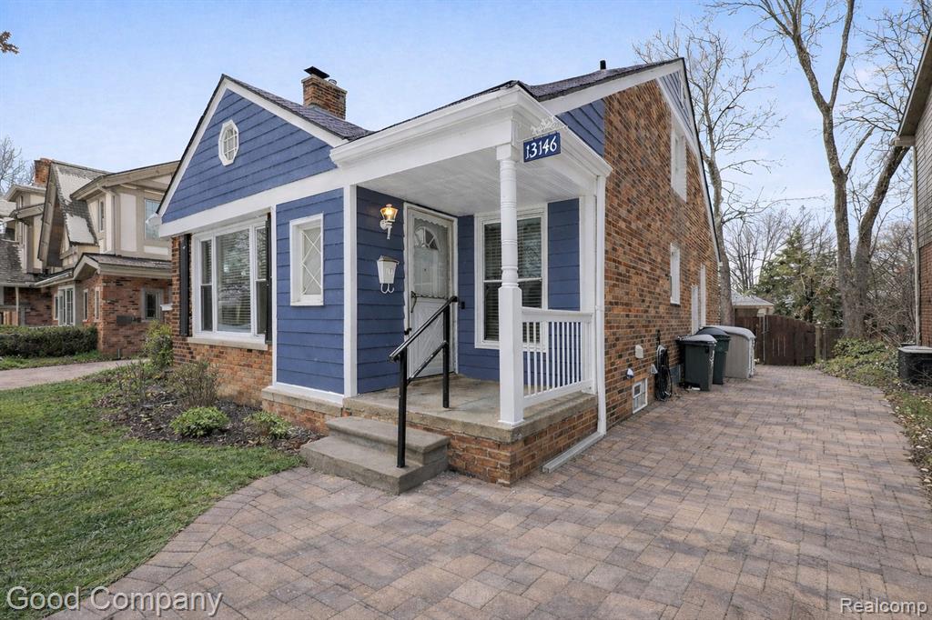 13146 Elgin Avenue, Huntington Woods, MI — Photo 2