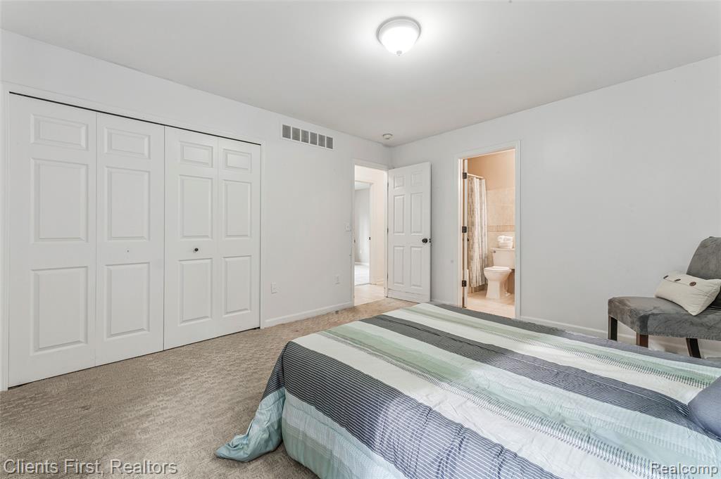 4840 Gilbo Avenue, Waterford, MI 48328 — Photo 18
