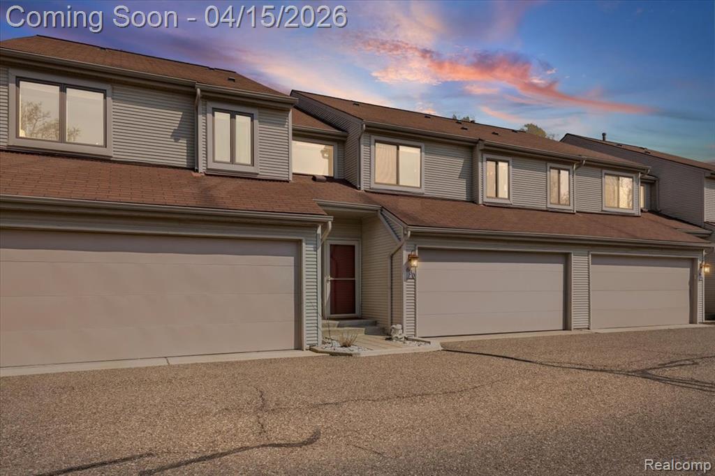 630 Ashley Circle, Rochester Hills, MI 48307 — front exterior