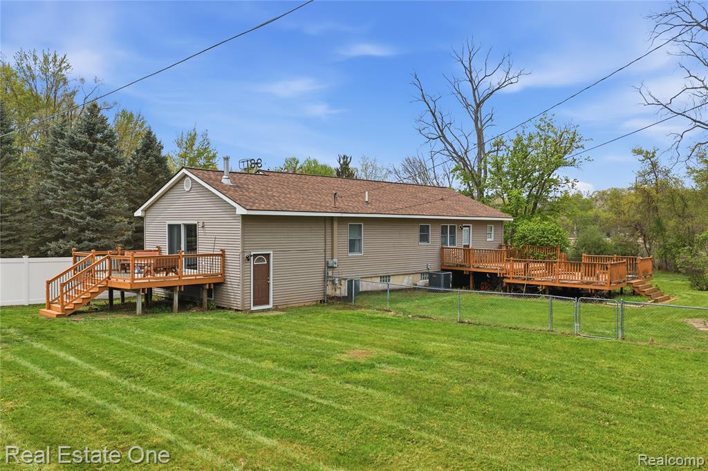 4915 E M 36, Pinckney, MI 48169 — Photo 26