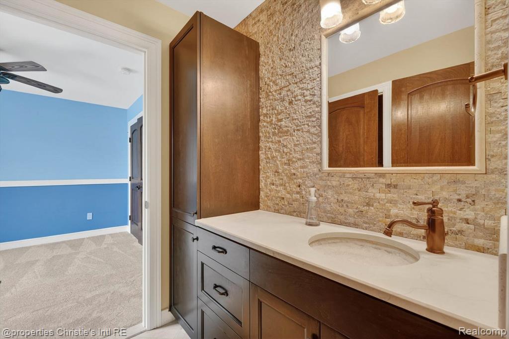 1330 Oxford Road, Beverly Hills, MI 48304 — Photo 43