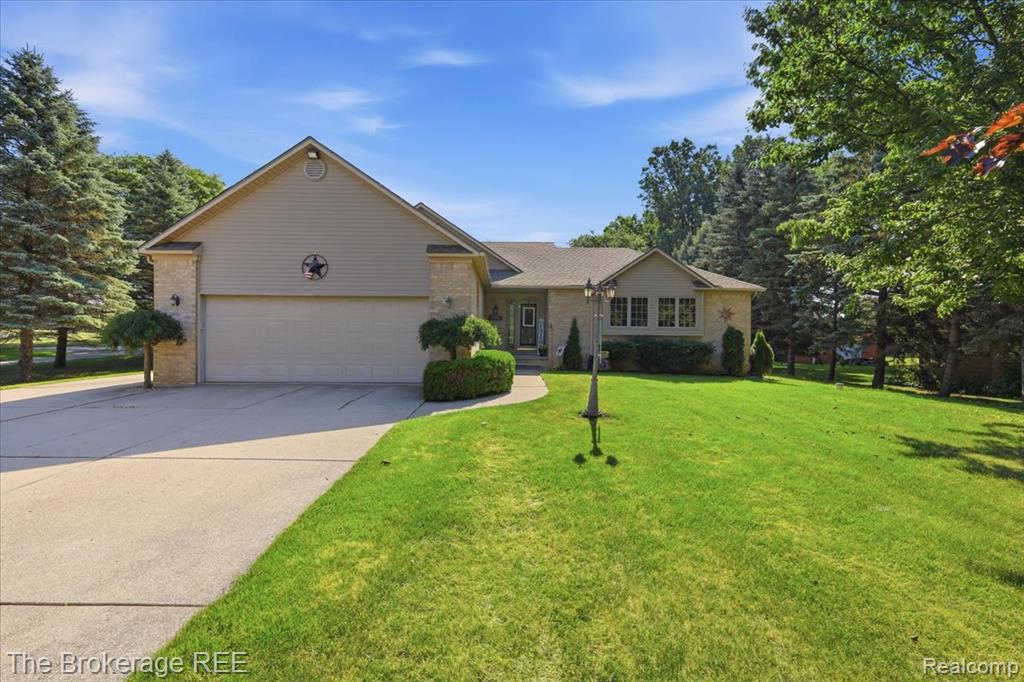 6057 Center Road, Grand Blanc, MI 48439 — front exterior
