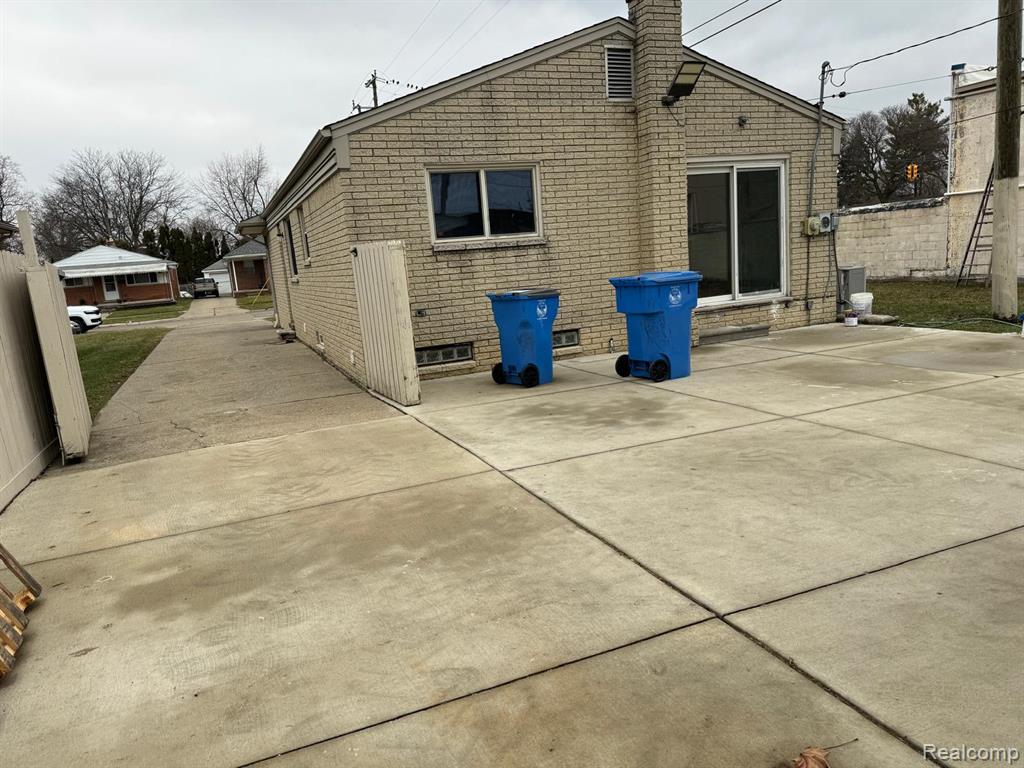 7176 N Gulley Road, Dearborn Heights, MI 48127 — Photo 32