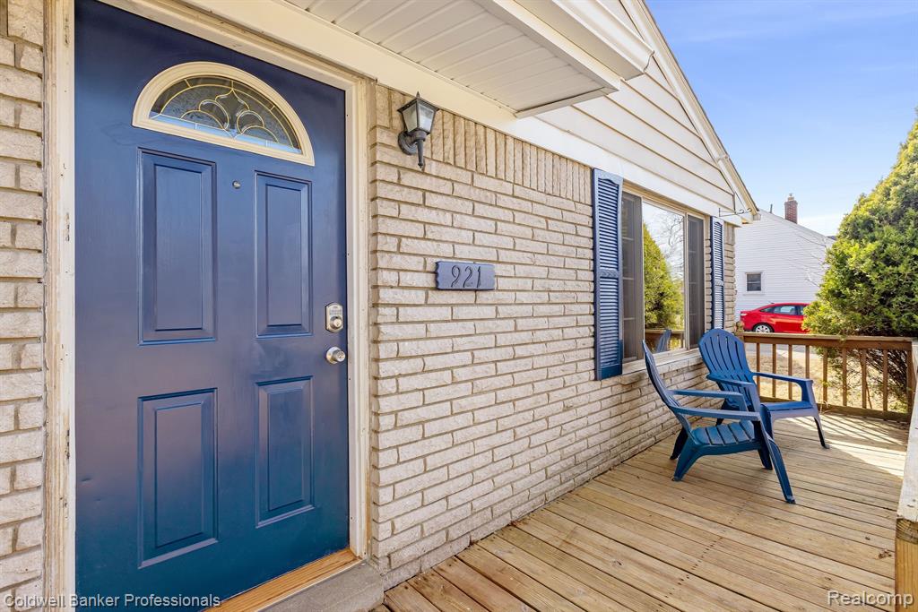 921 MACE Avenue, Madison Heights, MI 48071 — Photo 5