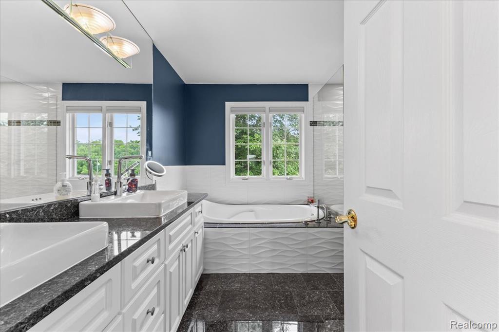 2160 W Buell Road, Oakland, MI — Photo 23