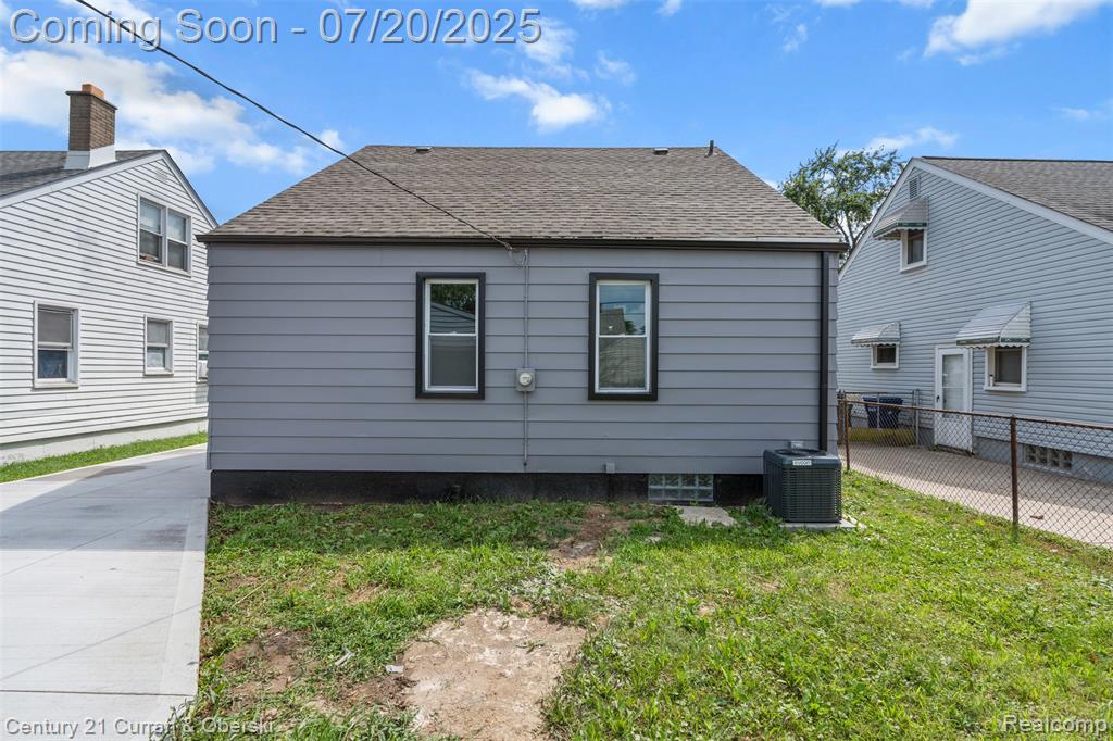 438 Mayflower Avenue, Lincoln Park, MI 48146 — Photo 28