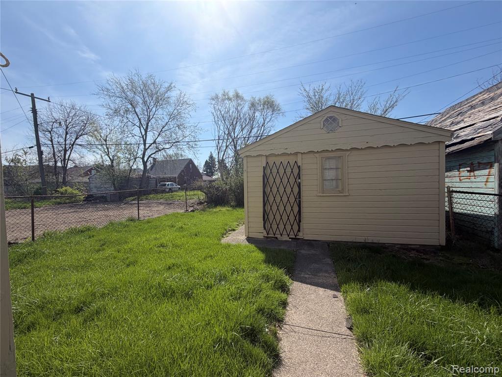 8090 Forestlawn Street, Detroit, MI 48234 — Photo 15